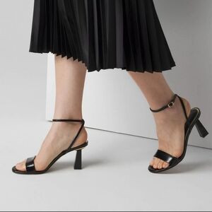 White House Blackmarket Black Leather Heeled Sandal Size 7